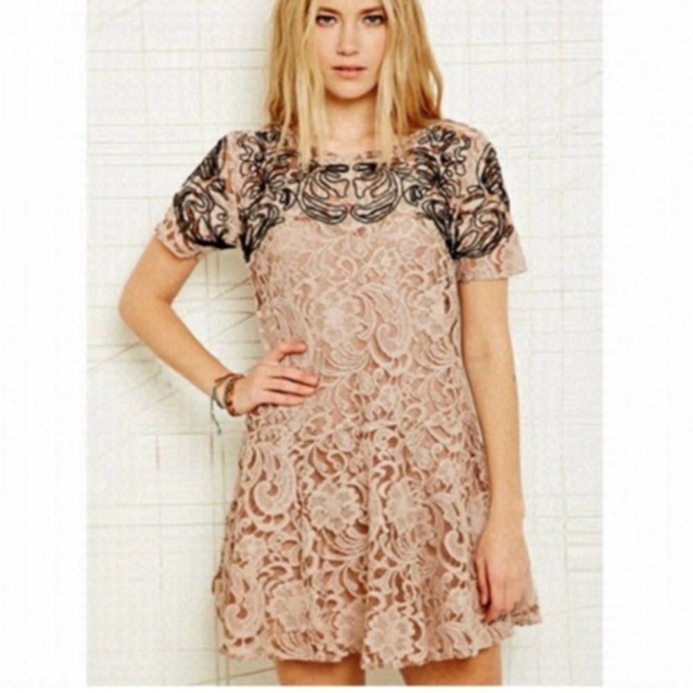 Vintage Free People‎ Retro Rose Lace Dress & Black Embroidered Stitch Size Small